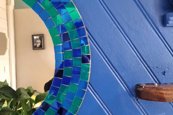 mur-salon-bleu-decoration-interieure